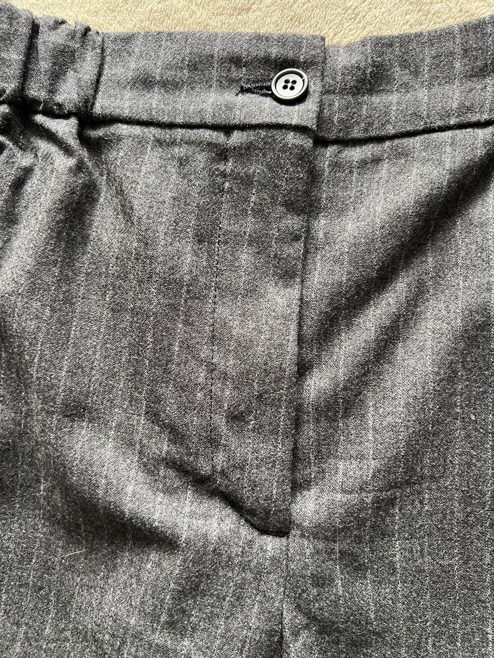 Maje Pantalons: MAJE Pantaloni – D'occasion à Lausanne par dia_xs9l 2
