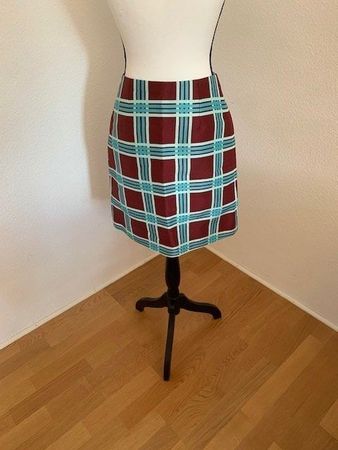 Tamara Jarmon / Seidentaft / Damenjupe Gr. 34