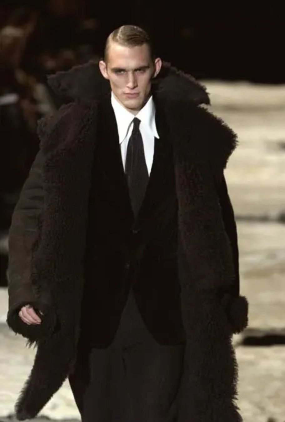 Gucci Cappotti: GUCCI SHEARLING MANTEL GR.50 SCHWARZ ORIGINAL – Usato da Bottighofen venduto da menschenfamilie 2