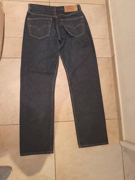 Jeans: Levis Neu – Usato da Triesen venduto da naomikindle13