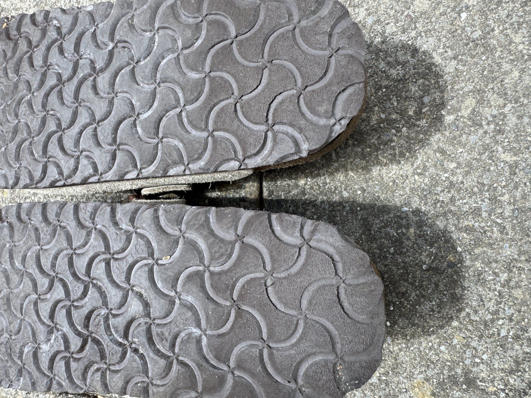 Birkenstock Chaussures hommes: Birkenstock Boston 42 – D'occasion à Marin-Epagnier par FamDub 6