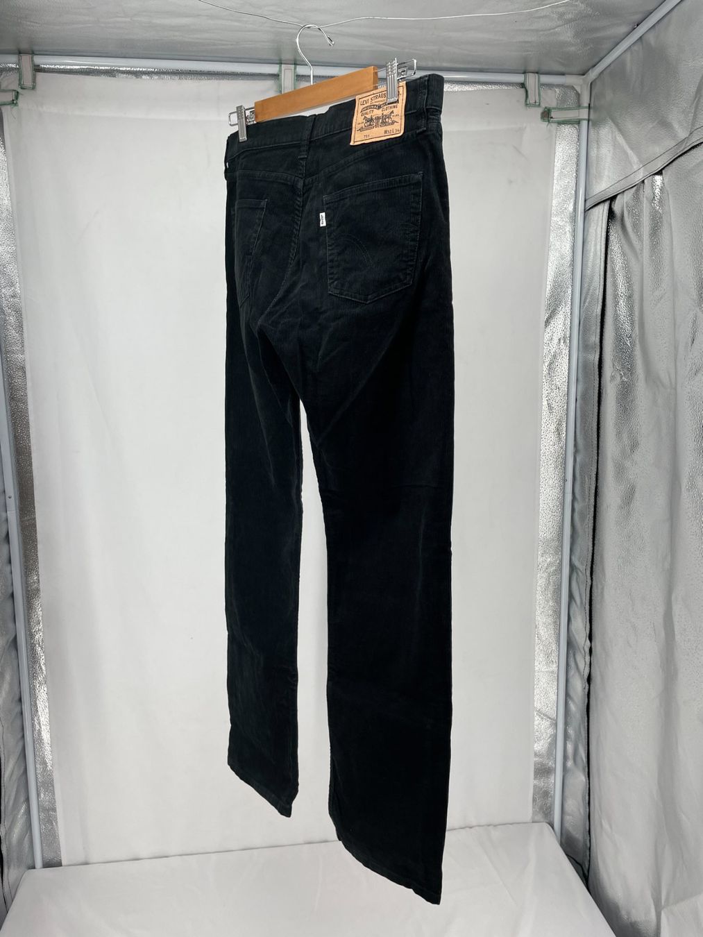 Levi's Hosen: LEVI'S pantalon 32/34 – Gebraucht aus Lausanne von PlusValue_Lausanne 1