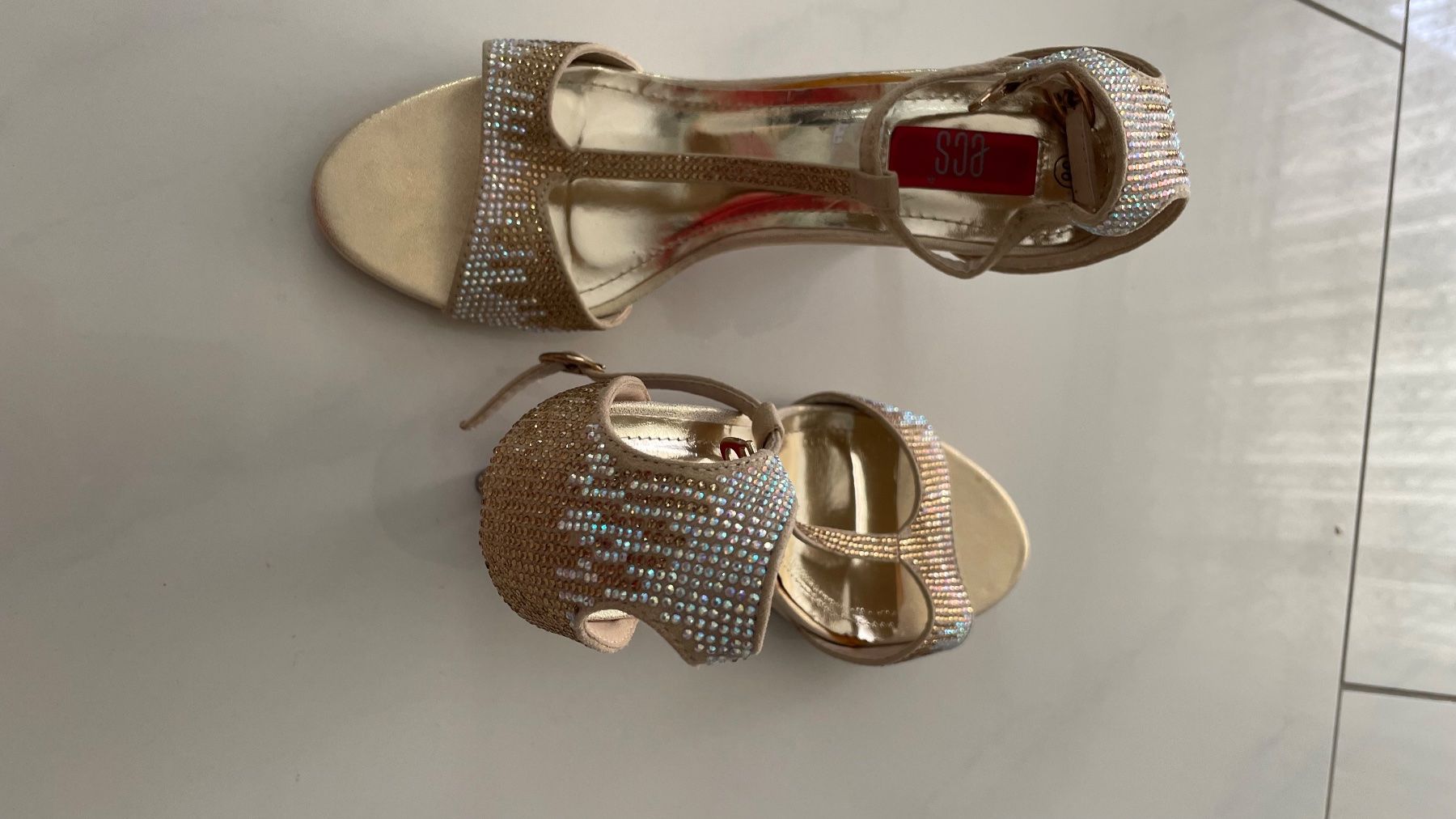 Damenschuhe: high heels – Neu und originalverpackt aus hochdorf von tariq1 1