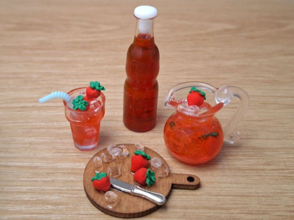 Case e mobili per bambole: Handmade Erdbeersirup Set – Nuovo (secondo la descrizione) da Zürich venduto da HandmadeTinyFood 4