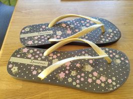 Ipanema Flip Flops Braun & Blumenmuster Grösse 35/36