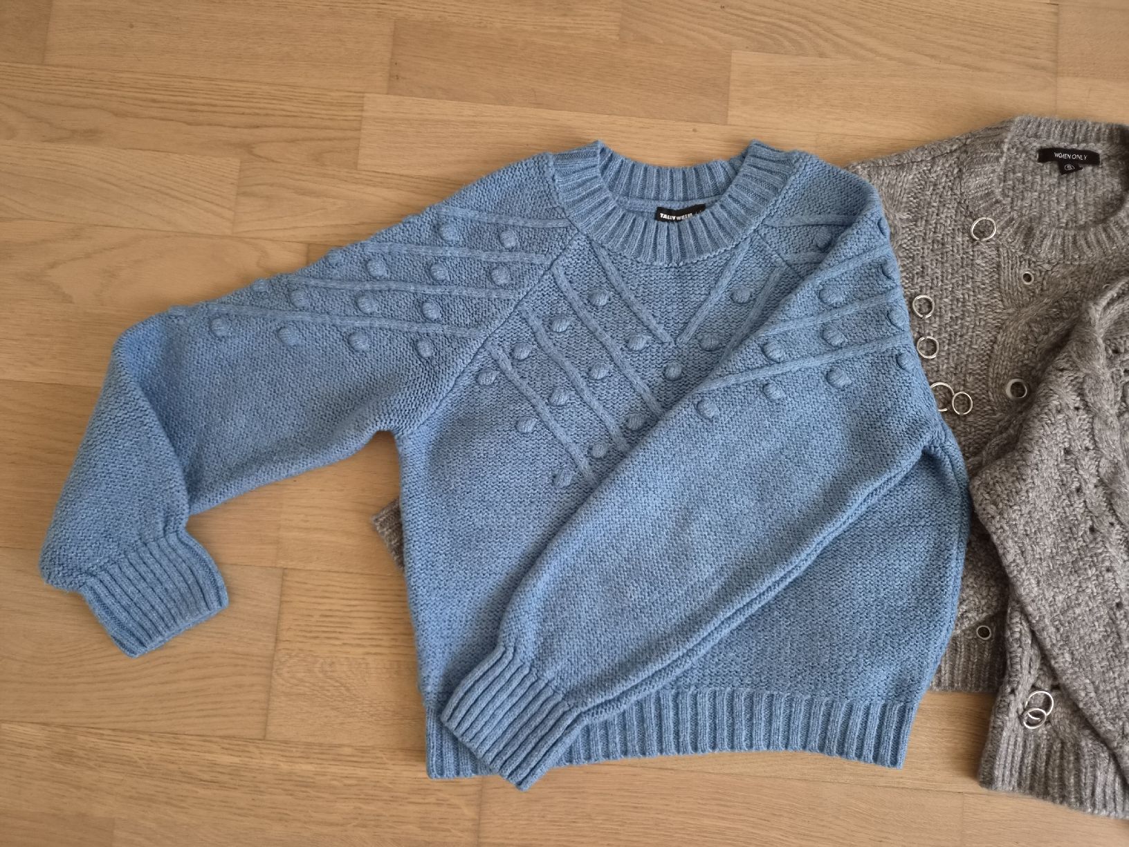 Pulls & Sweat-shirts: 3x Pullover Damen Grösse S – D'occasion à Bülach par Recherchieren 1