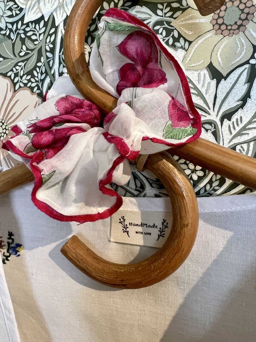Gilet & Giacche senza maniche: Vintage Weste, Handarbeit, Grösse S – Usato da Sirnach venduto da Wonderfulday 3