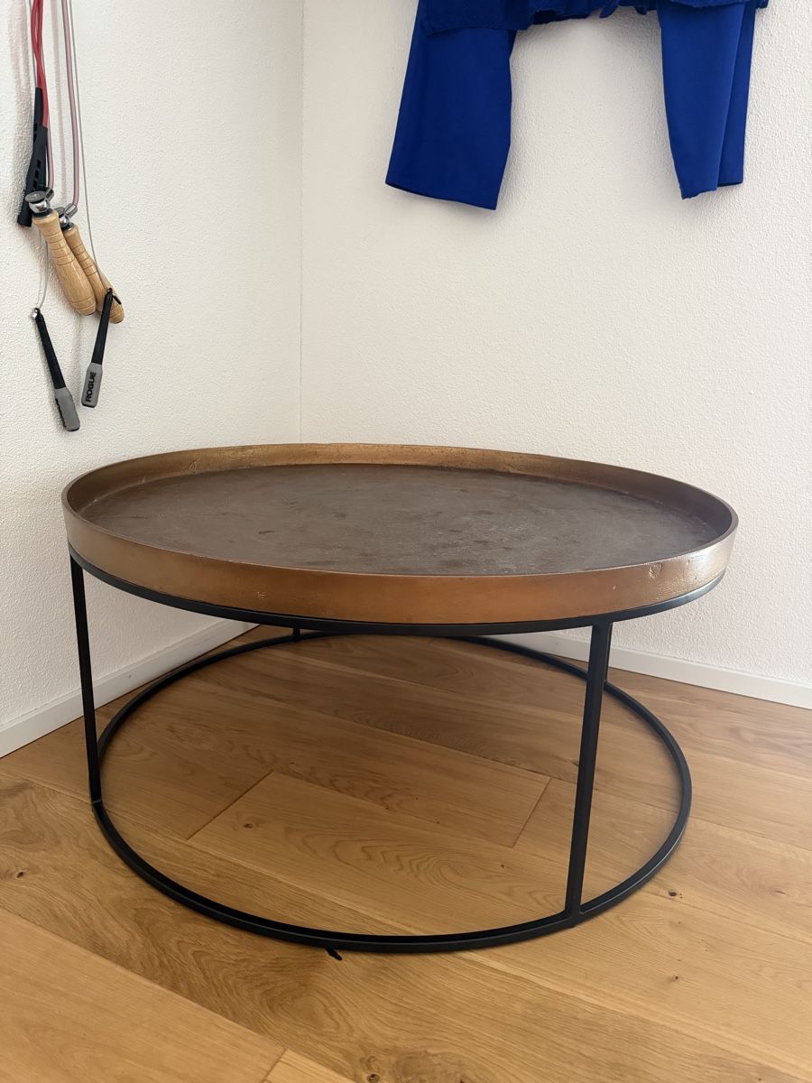 Tische: Pfister Couch Tisch – Gebraucht aus Oftringen von krk_sz96
