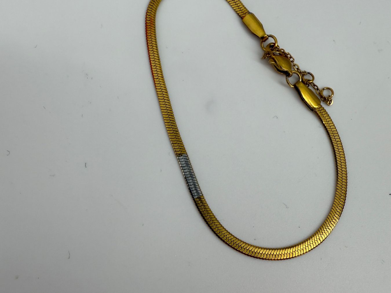 Bracciali & Braccialetti: goldfarbenes Armband – Difettoso da Auenstein venduto da moin. 1