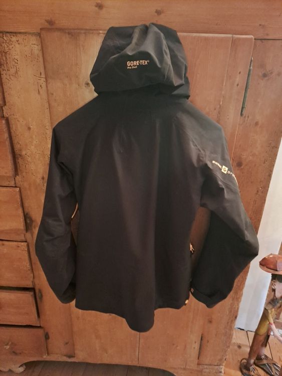 Sweet Protection Gore Tex Jacke mit Primaloft Jacke (Gebraucht) in