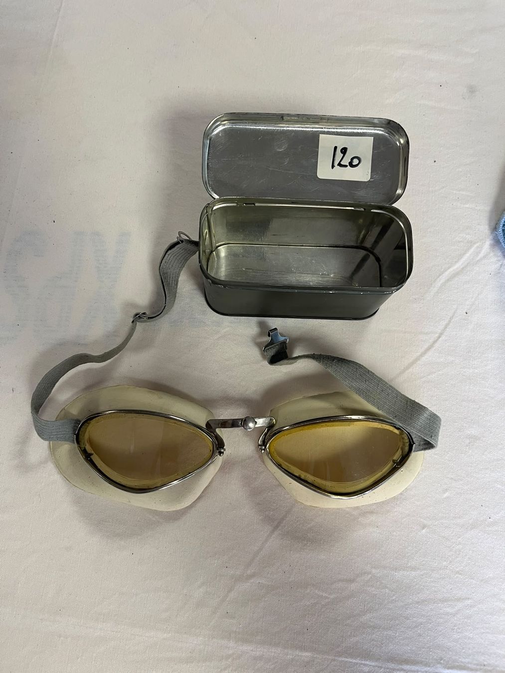Lunettes & Verres: Schweizer Armeebrille – D'occasion à Wettingen par Nadja_Cri