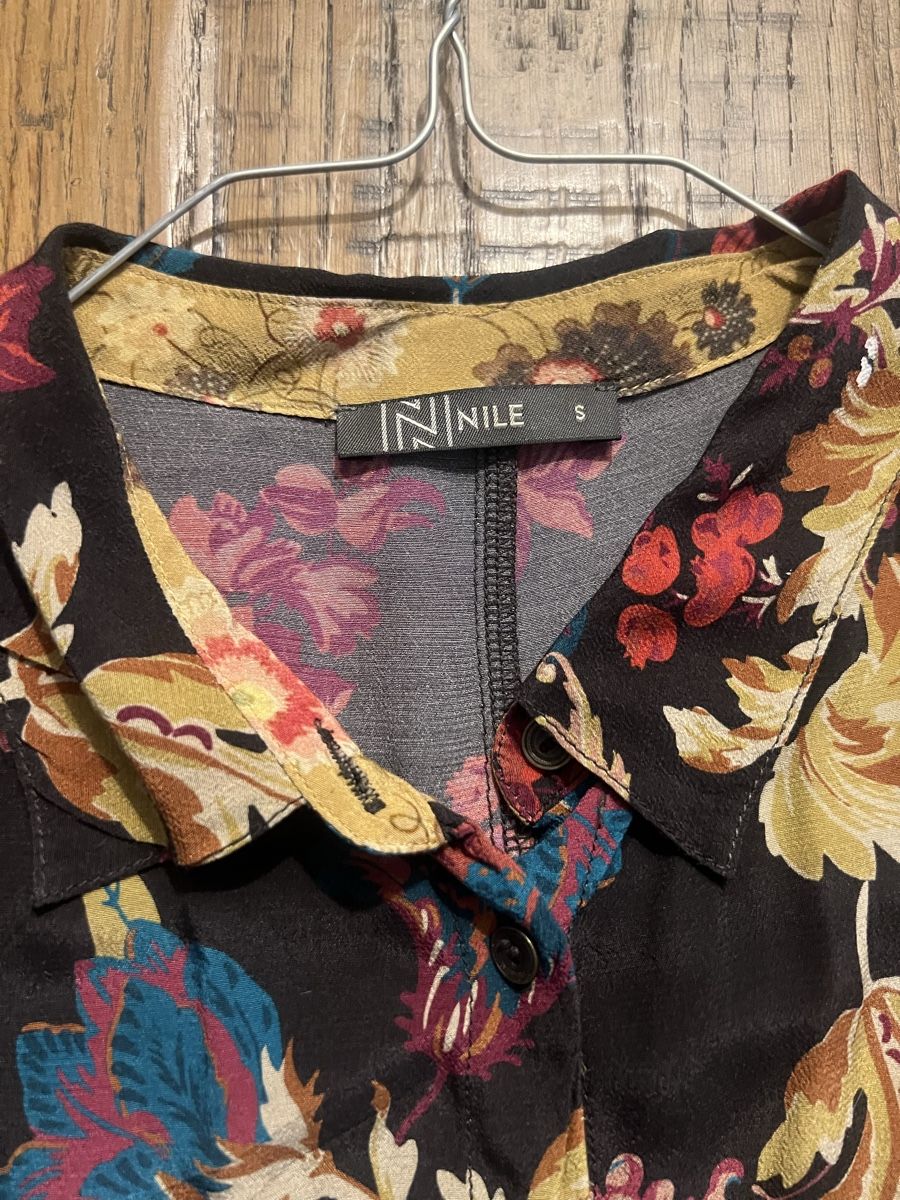 Nile Vestiti: Nile Kleid super cool  – Usato da Horgen venduto da Baroseda 2