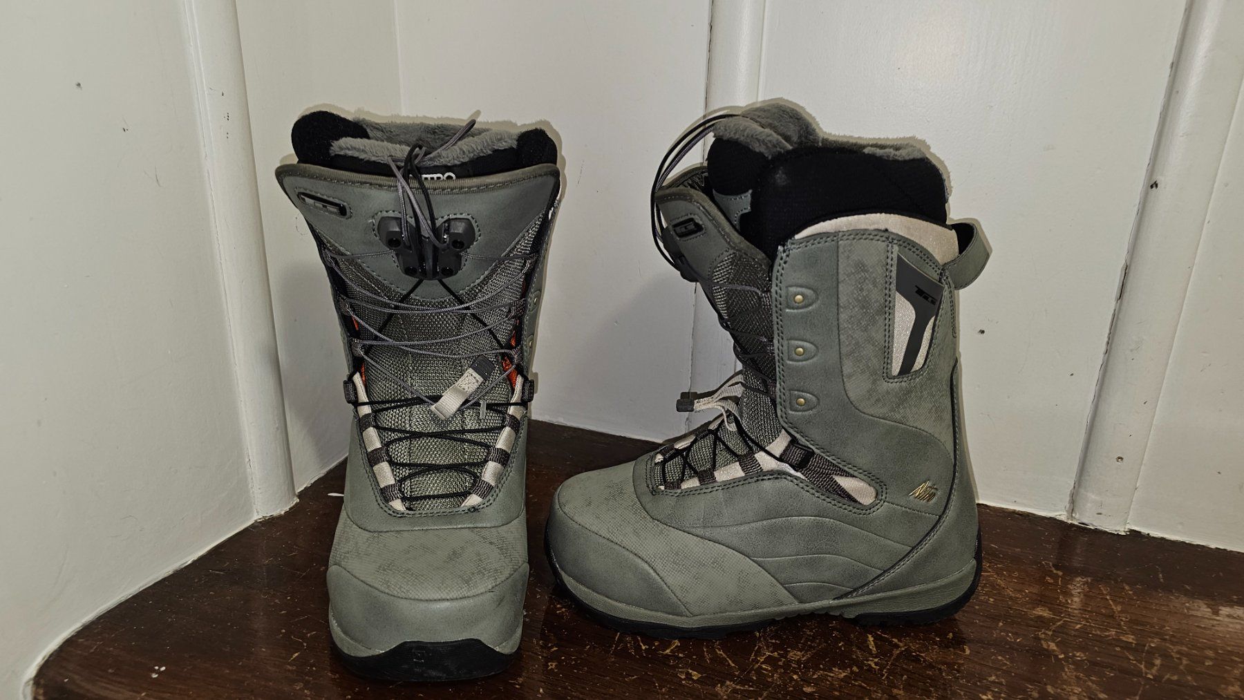 Snowboard Nitro Scarpe da uomo: NITRO CROWN TLS  eu 37 1/3, mp 24 – Usato da Rupperswil venduto da 3212 2