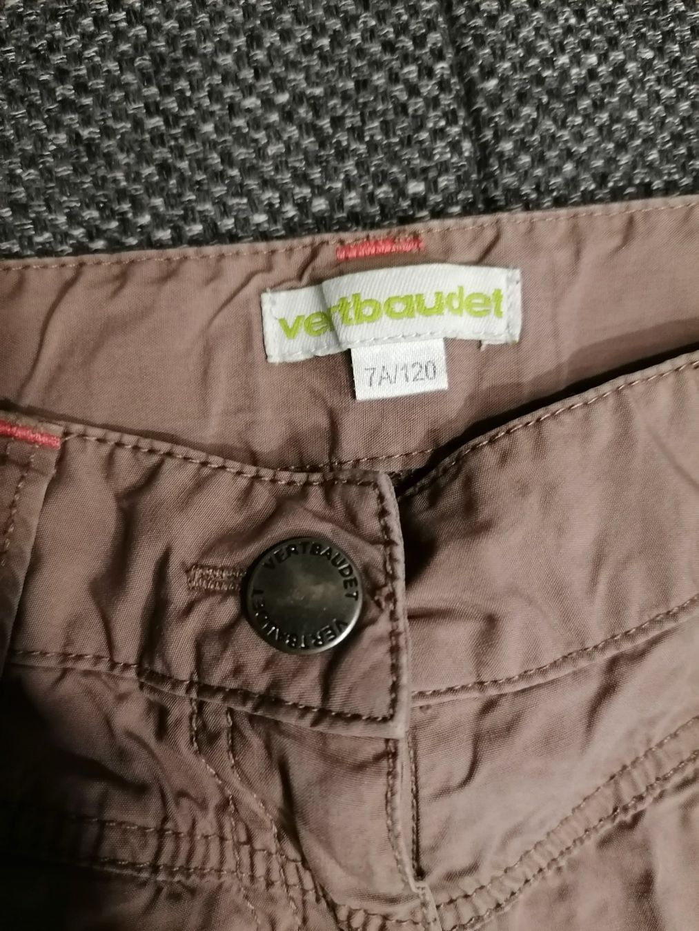 Pantaloni: Kurze Hose Gr. 120 – Usato da Büttikon AG venduto da Amineah 1
