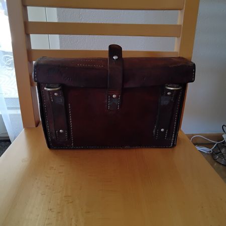 Antike Sanitäts Tasche -CH Armee