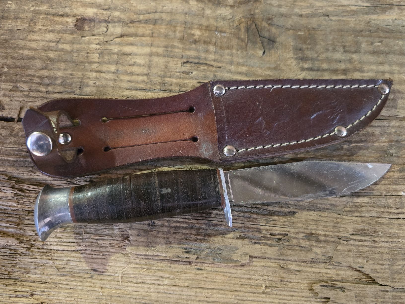 Zubehör: Messer mit Lederscheide, Jagdmesser, gebraucht 19cm. – Gebraucht aus Walkringen von Vanuca 1
