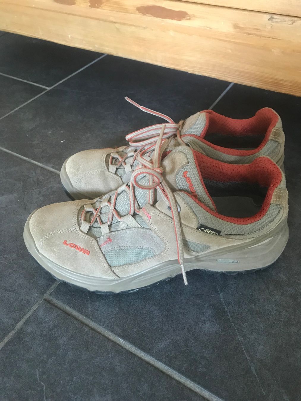 Lowa Scarpe da uomo: Lowa Wanderschuhe – Usato da Dietlikon venduto da estrella-stern 1