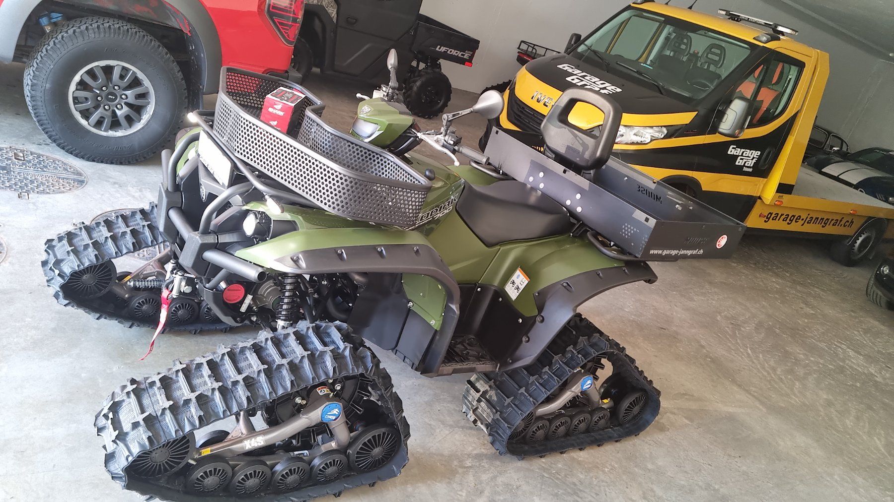 Yamaha ATVs / Quads: Ab MFK mit Raupenkit und Räder – Neu (gemäss Beschreibung) aus Trimmis von 0004 9