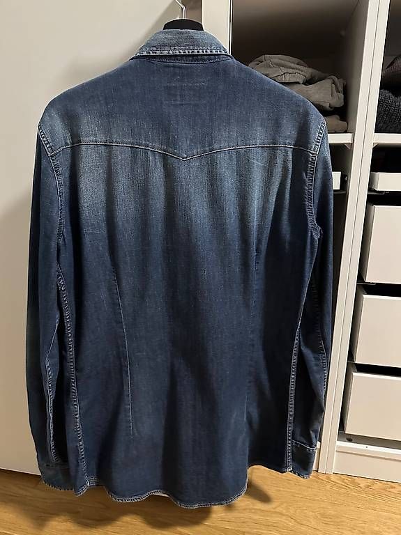 Dsquared2 Hemden: Hemd Dsquared2 – Gebraucht aus Wallisellen von Michelle06 1