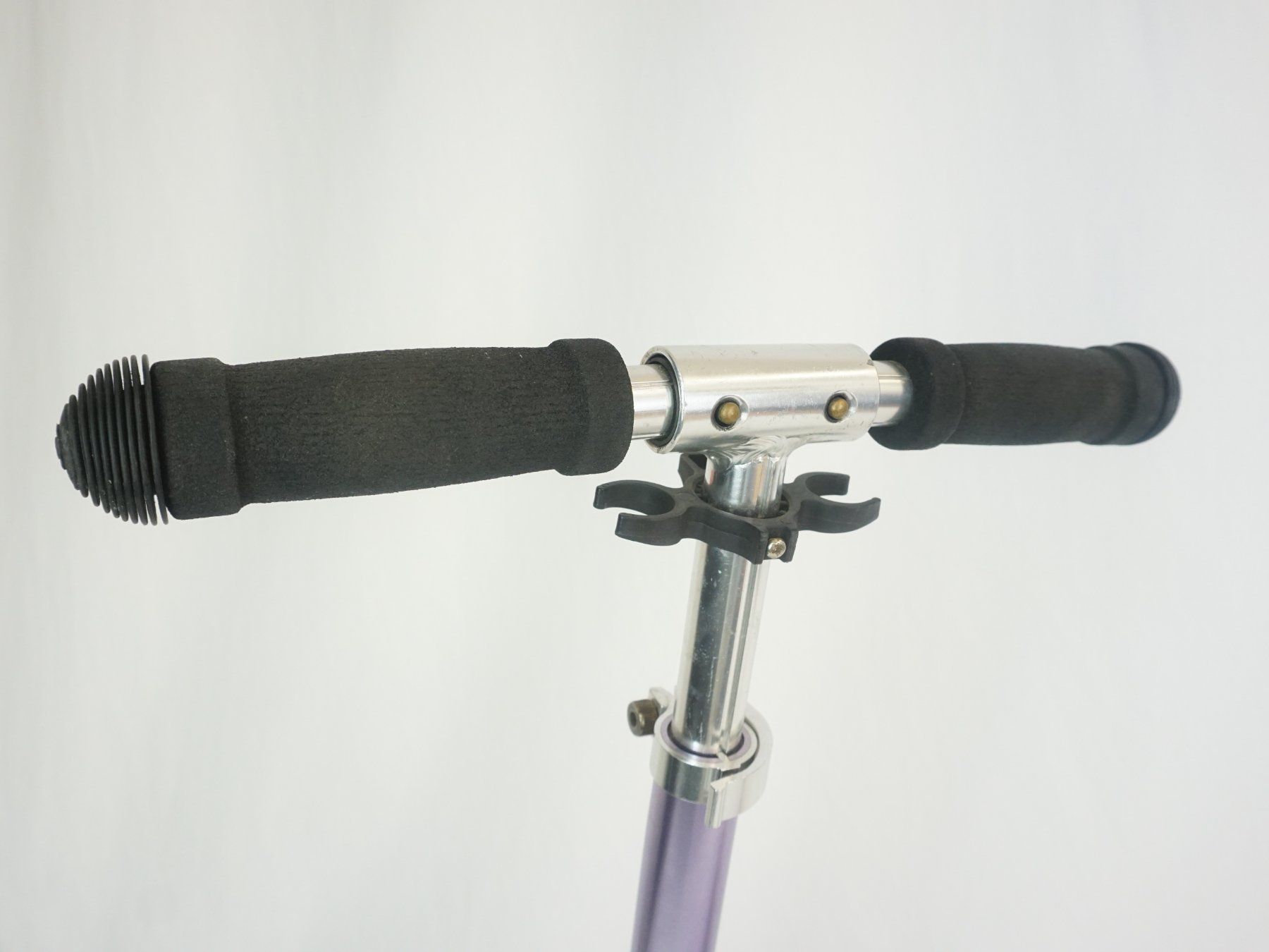Micro Fahrzeuge für Kinder: Micro Trottinett (Tretroller) Silber – Gebraucht aus Pratteln von Restwert_Pratteln 3