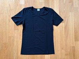 MOI Basics - Schlichtes schwarzes Shirt in Gr. 2, fast neu