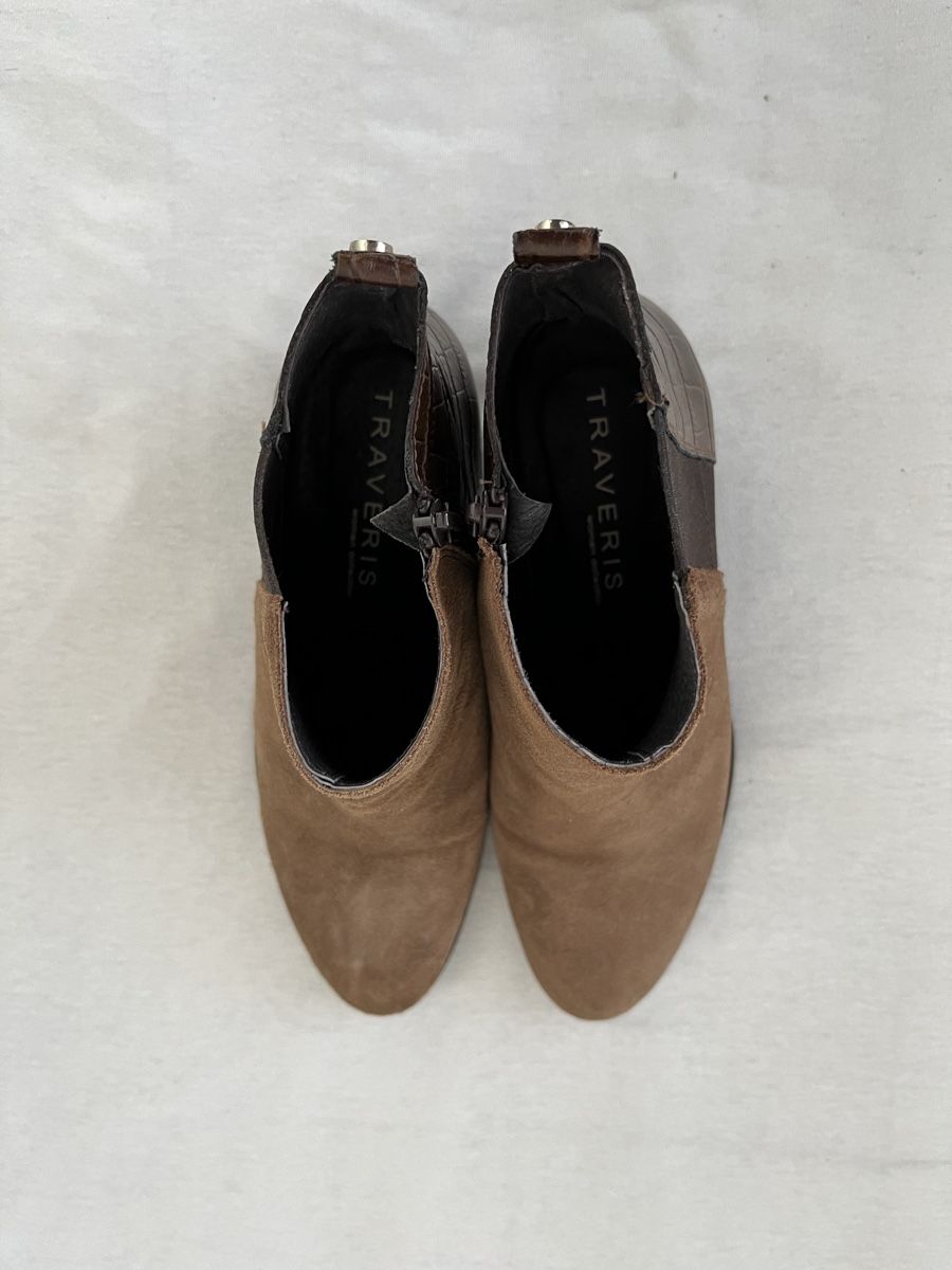 Scarpe da donna: Traveris Stiefeletten Gr 39 Leder/Wildleder u Elastikeinsatz – Usato da Thun venduto da elshei
