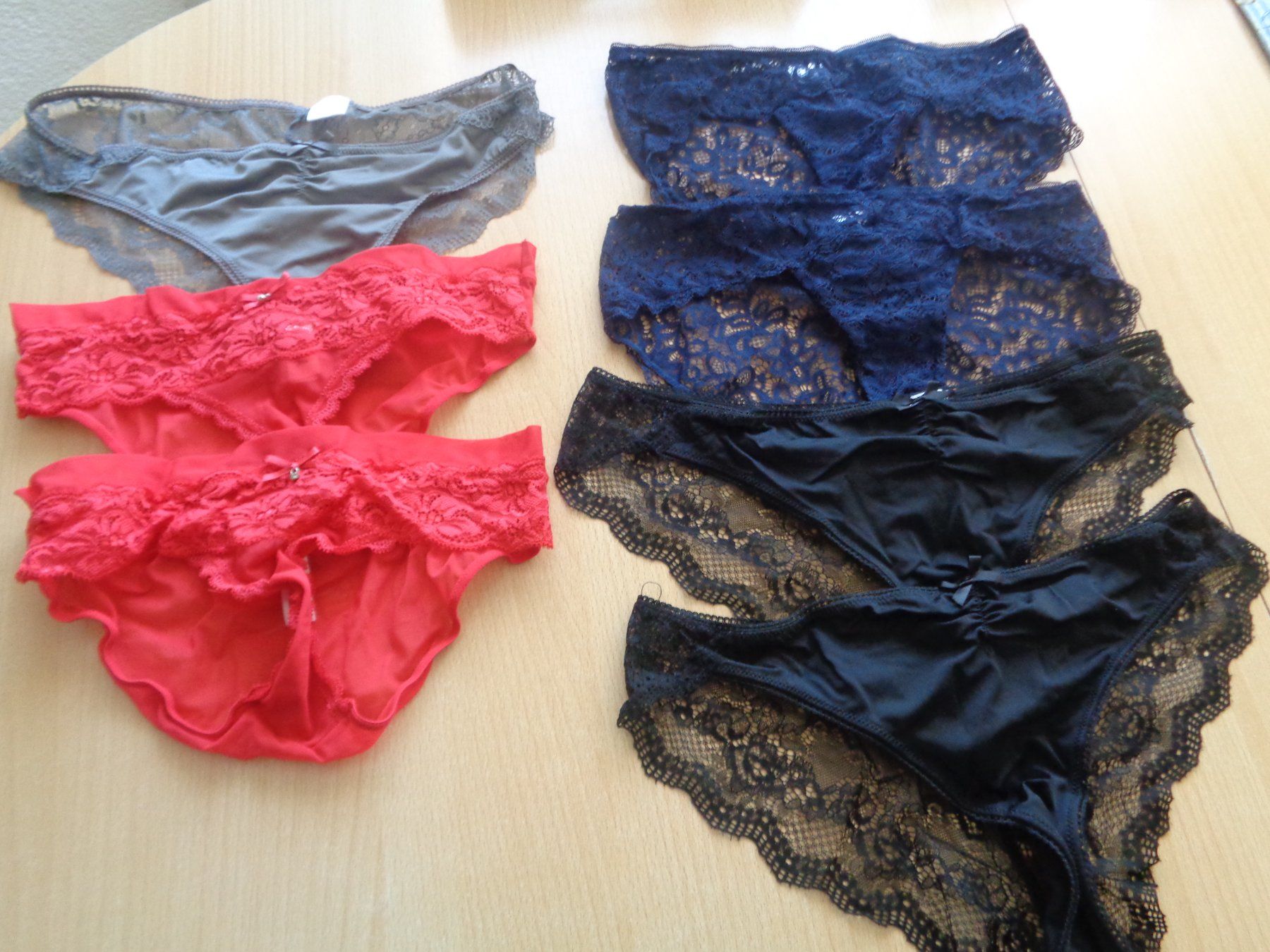 Altra biancheria intima: 7 Slips Gr S + M – Usato da Dietikon venduto da chroetli77