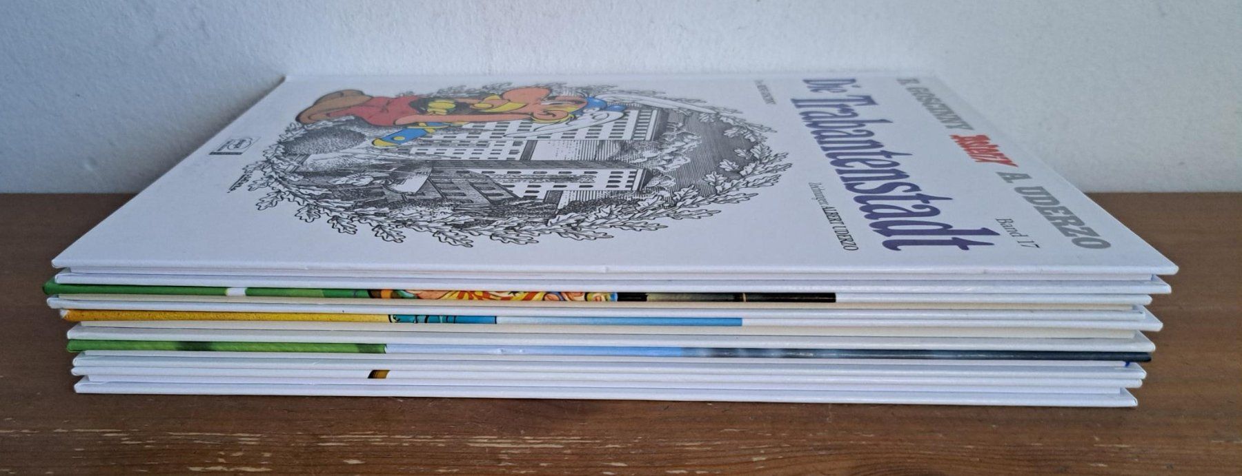 Fumetti: 5x Asterix Bände mit blauem Kopfschnitt, Hardcover, Comic – Usato da Basel venduto da Patiscat 2