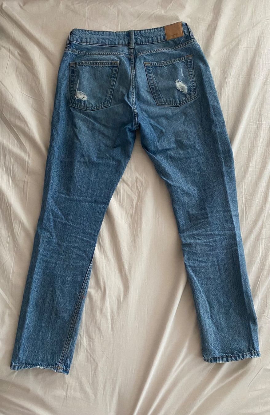 Bershka Jeans: Jeans mit Löcher – Usato da Huttwil venduto da mandala123 1