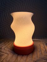 LIZ Wave – LED Tischlampe | individuell konfigurierbar