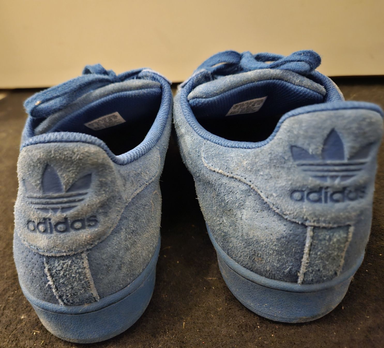 Adidas Scarpe da uomo: Adidas Superstar Schuhe Grösse 44 – Usato da Au ZH venduto da Galaxy-Pro 2