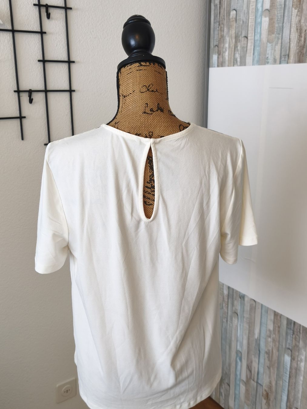 Only Blusen: Only Bluse, Gr. M, Kurzarm, Creme-Weiss, Spitze – Neu (gemäss Beschreibung) aus KRIENS von Franzy_Blond10 2