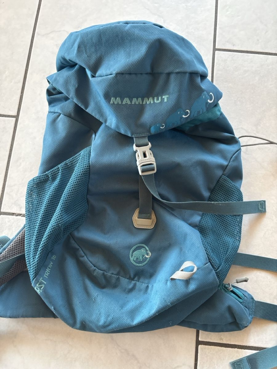 Mammut Kindertaschen: Kinderrucksack Mammut FIRST TRION 18  – Gebraucht aus Nottwil von wasserlufterde