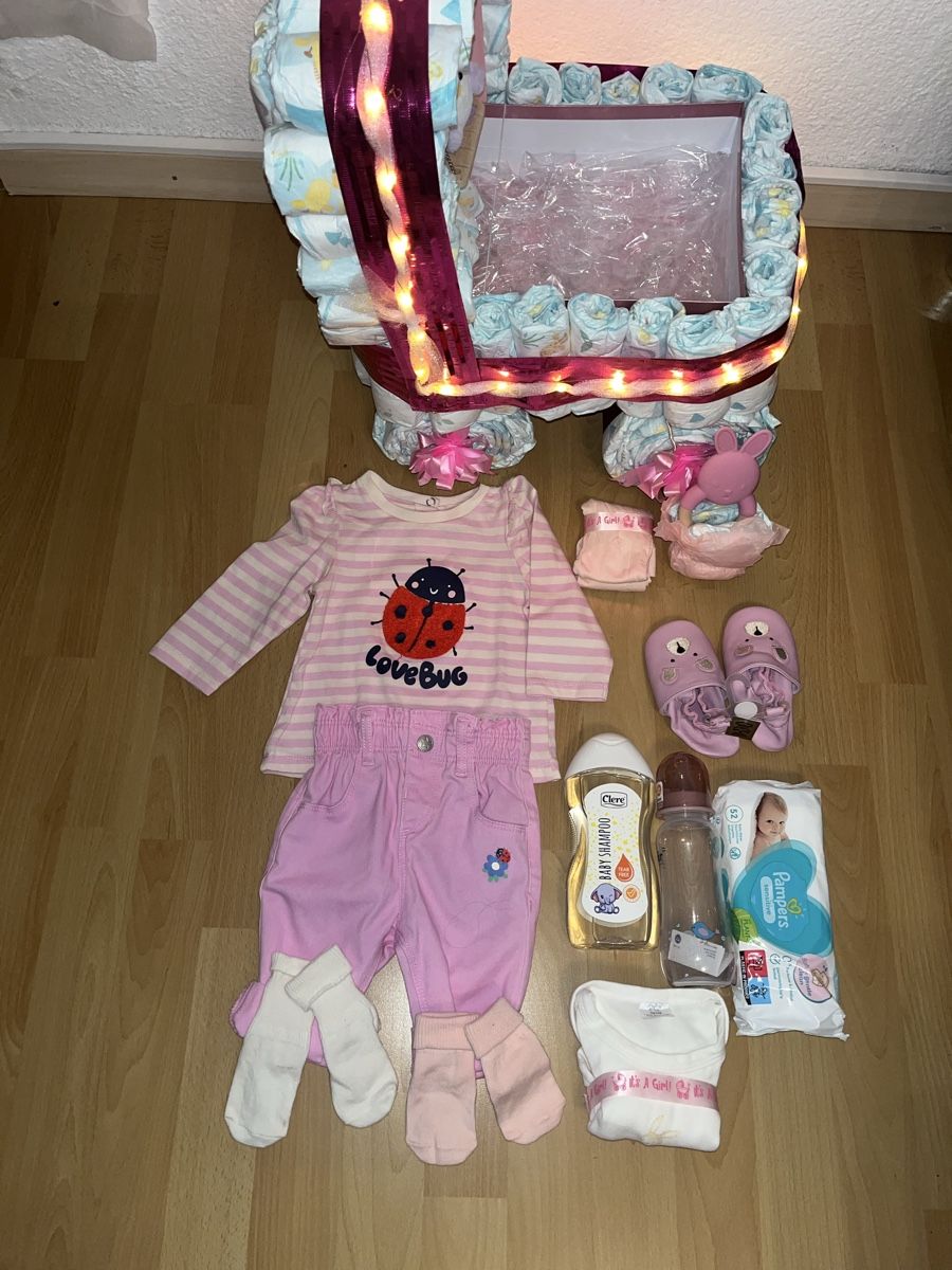 Lotti & Set di vestiti: Windeltorte Mädchen zur Geburt oder Taufe, Handarbeit! – Nuovo e nell'imballaggio originale da Eschlikon TG venduto da murati123 5