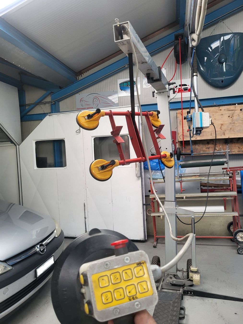Tutte le macchine: Robot Pose Pare-brise – Usato da Fully venduto da Luvi 3