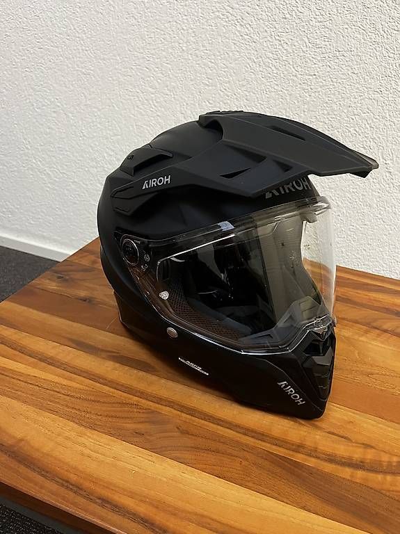 Casques & visières: Motorradhelm Airoh – D'occasion à Urdorf par Rotti69