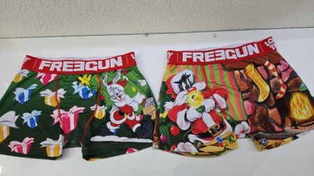 Lot 2 Boxer FREEGUN Noël Looney Tunes Taille 14-16 ans