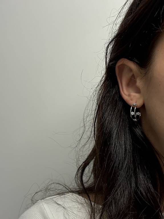 Purelei Orecchini pendenti & Orecchini a lobo: PURELEI Creolen mit kleinen Steinen – Nuovo (secondo la descrizione) da Basel venduto da AnninaD97