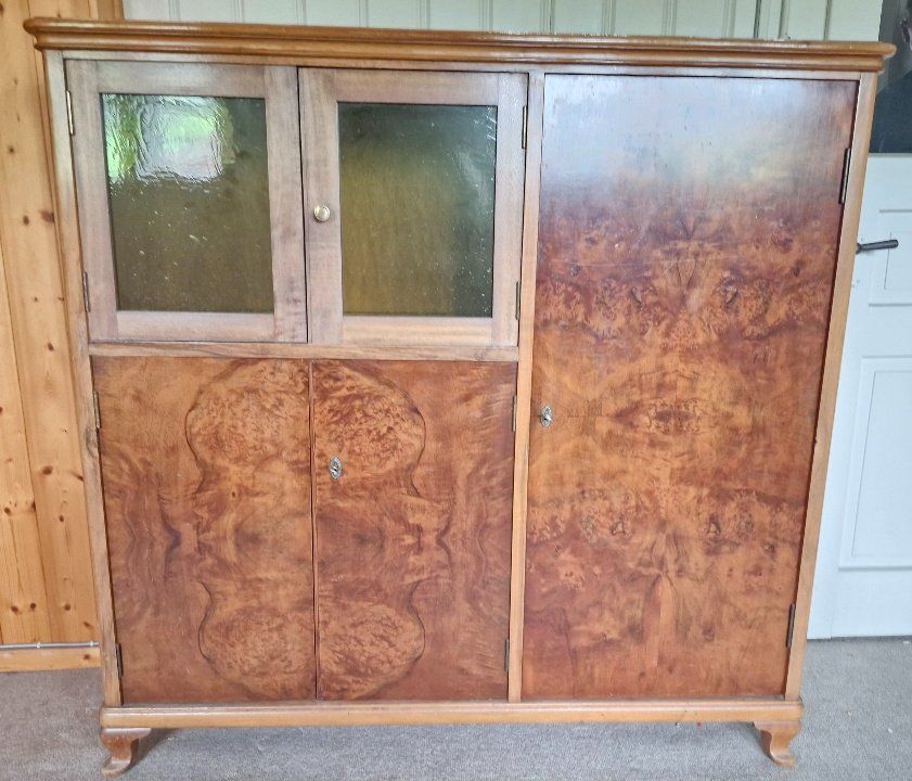 Armadi: Schrank mit Vitrine Vintage – Usato da Gerzensee venduto da Neggimann 1
