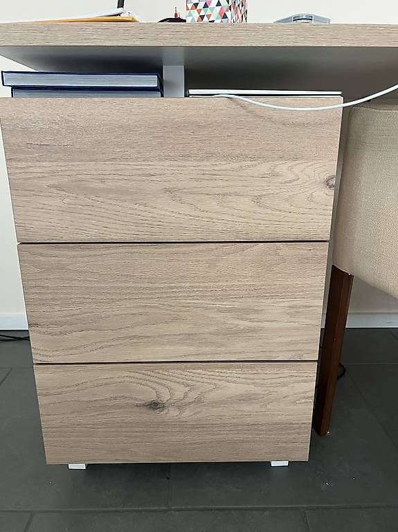 Schreibtische: Schreibtisch  – Gebraucht aus Rüschlikon von CourtneyM 3