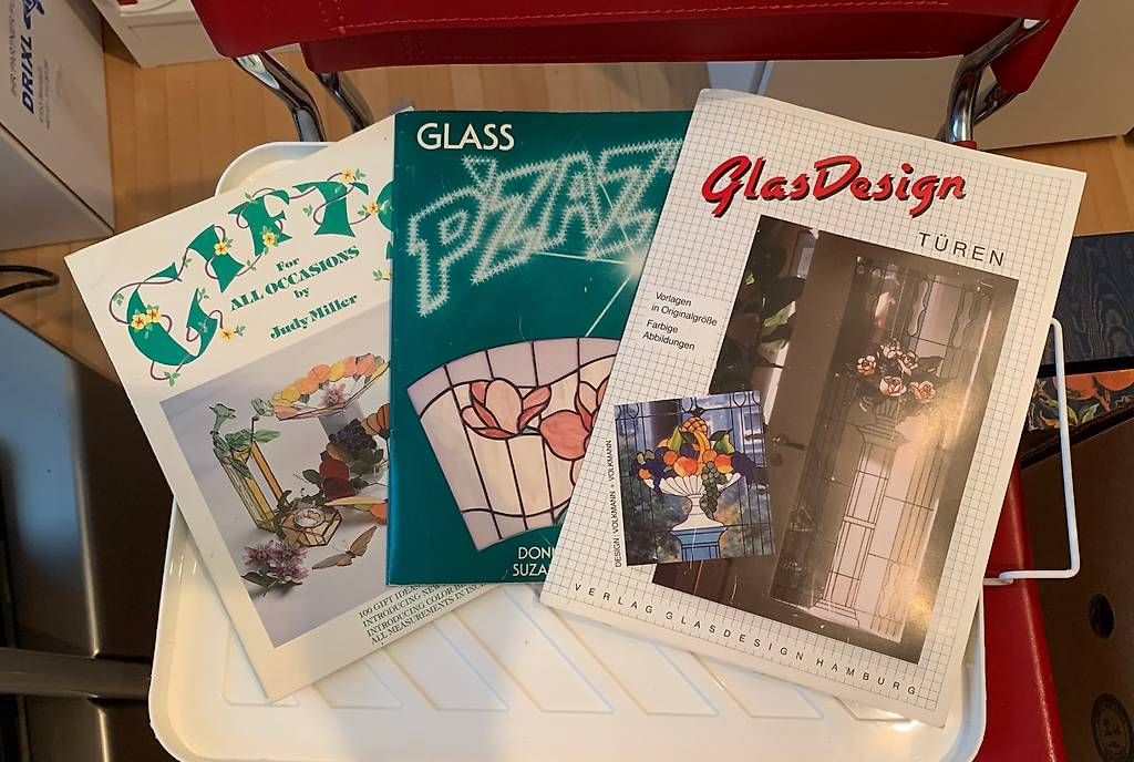 Bücher: Vorlagen Tiffany Glaskunst – Gebraucht aus Liestal von redfive01