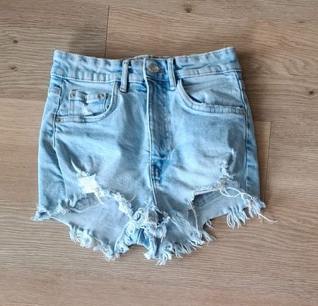 2120SE – Short Zara – EUR-34 (XS)