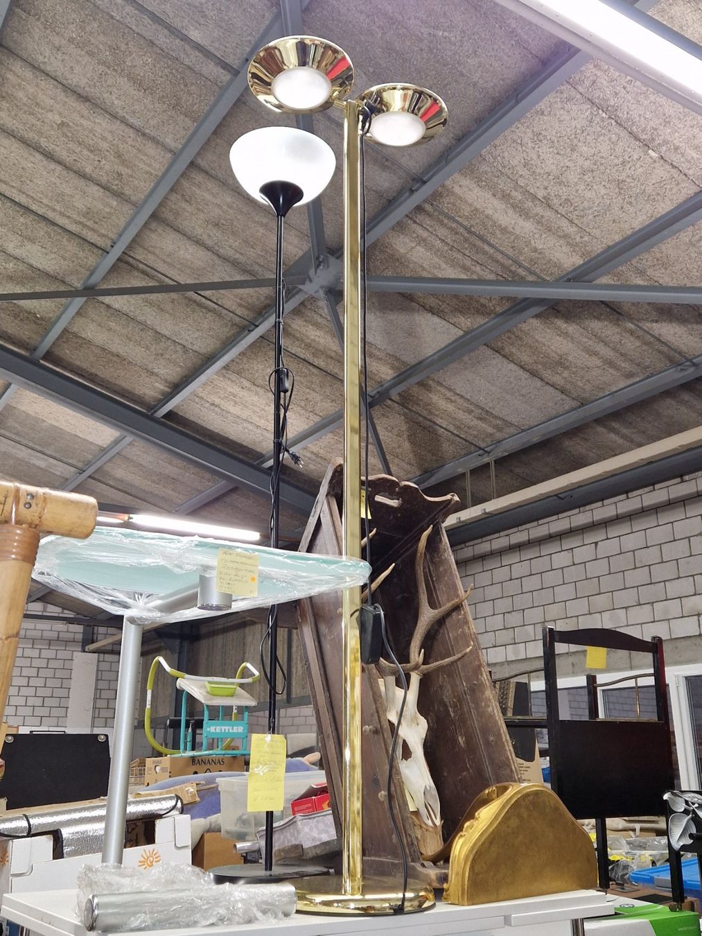 Micasa Lampen: Div Stehlampen Vintage Design schwarz , Holz, Messing – Gebraucht aus Wädenswil von tome70