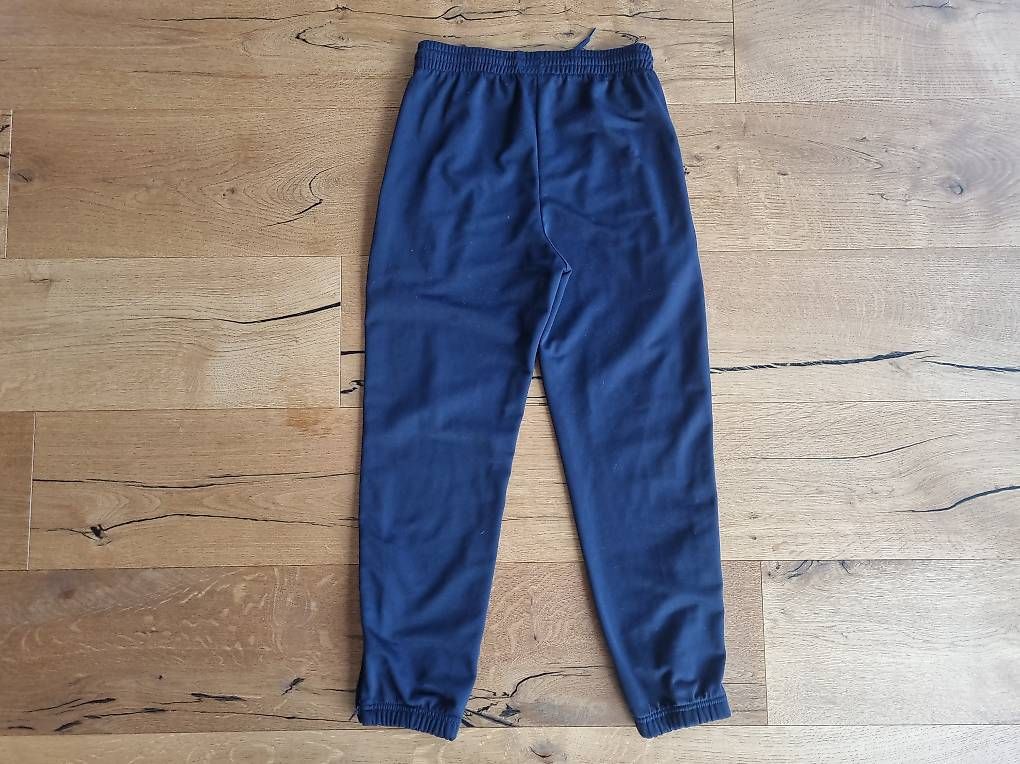 Nike Pantaloni: Trainerhose Nike Gr.128-140 – Usato da Brütten venduto da gupi1717 1