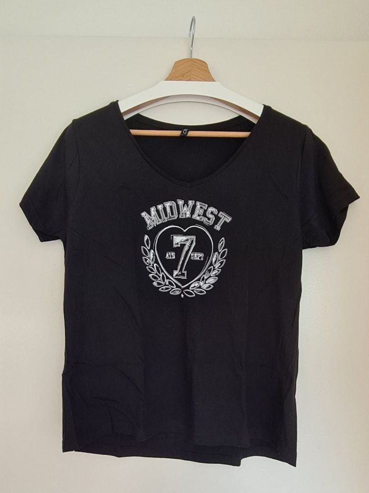 T-shirt: Shirt | Chicorée | Midwest ATH 7 DEPT – Nuovo (secondo la descrizione) da Dietikon venduto da Jacky1983