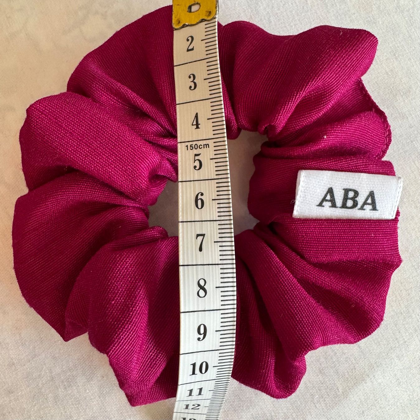 Haarschmuck: Scrunchie - Handgemachtes - Hot Pink - Weich & Haarfreun – Neu und originalverpackt aus Vals von ABA-Atelier 2