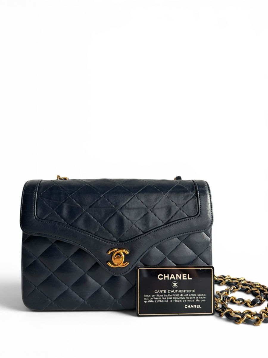 Chanel Borse da donna: CHANEL Lambskin Quilted Small Single Flap Tasche – Usato da Kriens venduto da hannaandkiko
