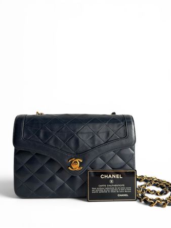 CHANEL Lambskin Quilted Small Single Flap Tasche