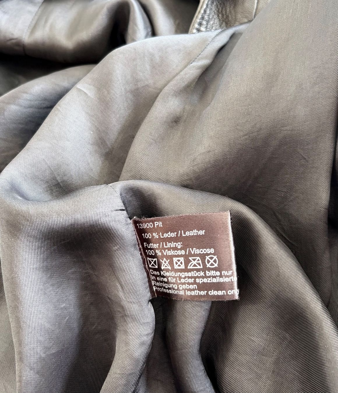Annette Görtz Jacken: Annette Görtz Lederjacke Gr.46 – Gebraucht aus Unterägeri von Jutka_04 8
