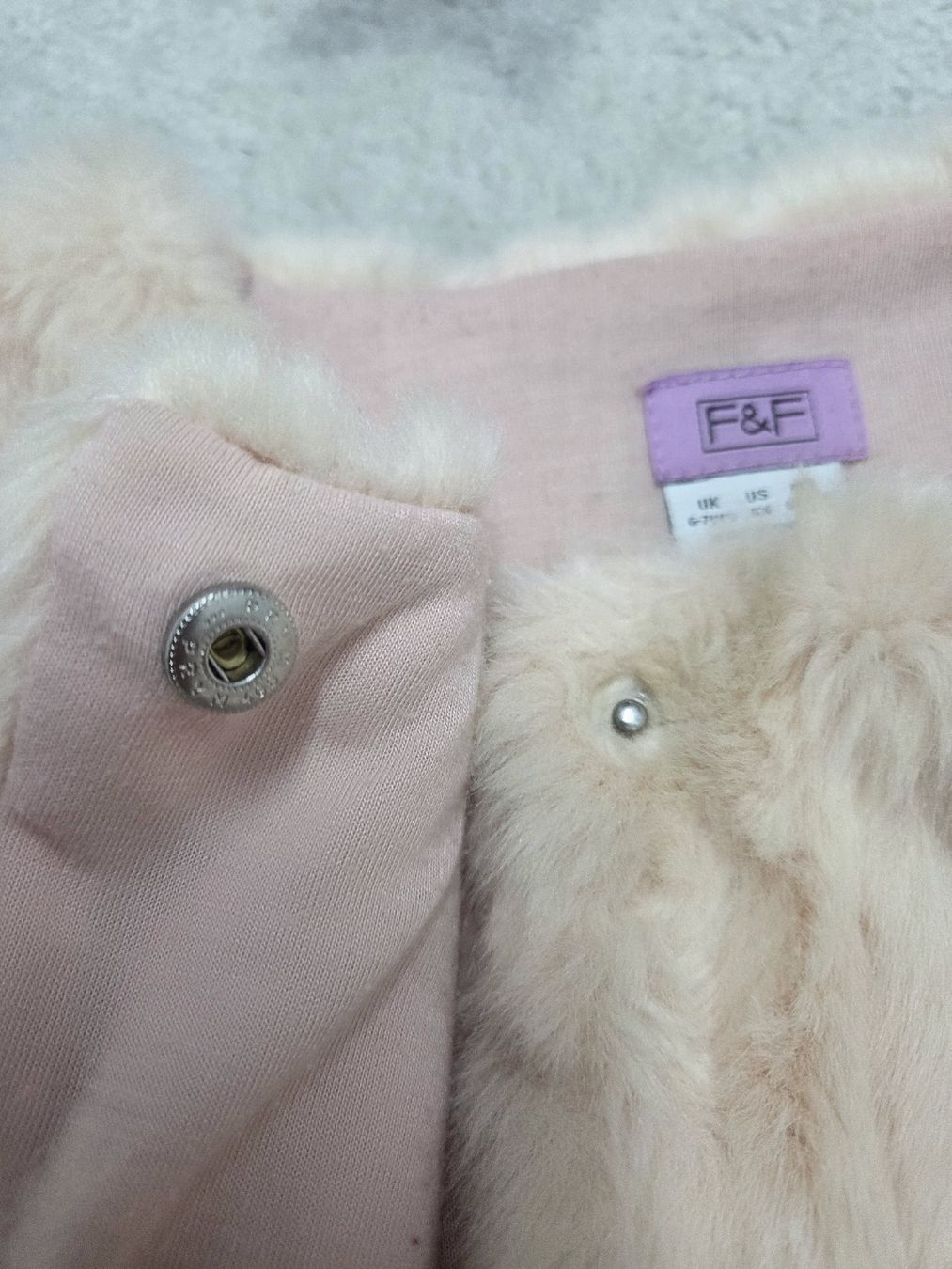 Altro abbigliamento per bambina: Gilet plüsch – Usato da Birr venduto da SonjaB84 4